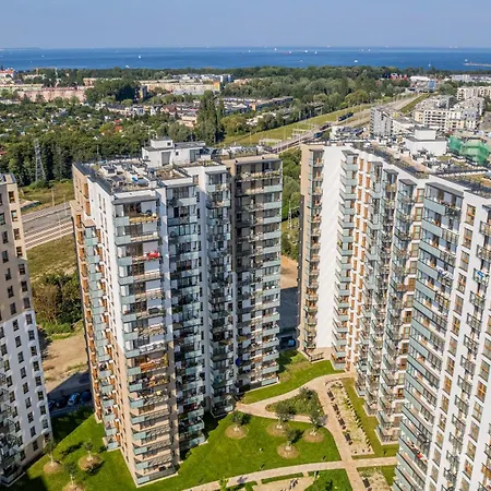 2-bedroom Family With Parking And Balcony By Renters * Gdansk